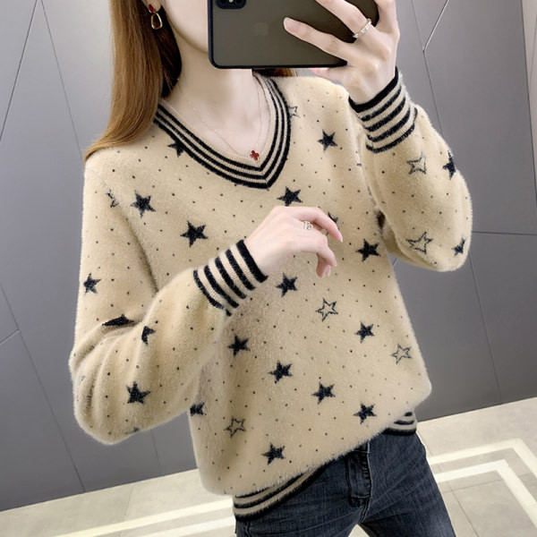 Дамски пуловер с шпиц деколте и ластик на ръкава