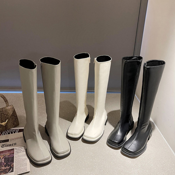 Дамски квадратни ботуши от еко кожа с цип