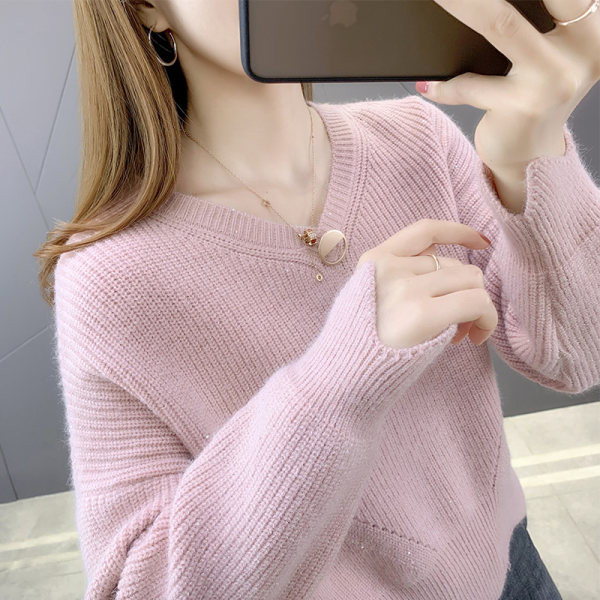 Női pulóver új modellje, spitz nyakkivágással