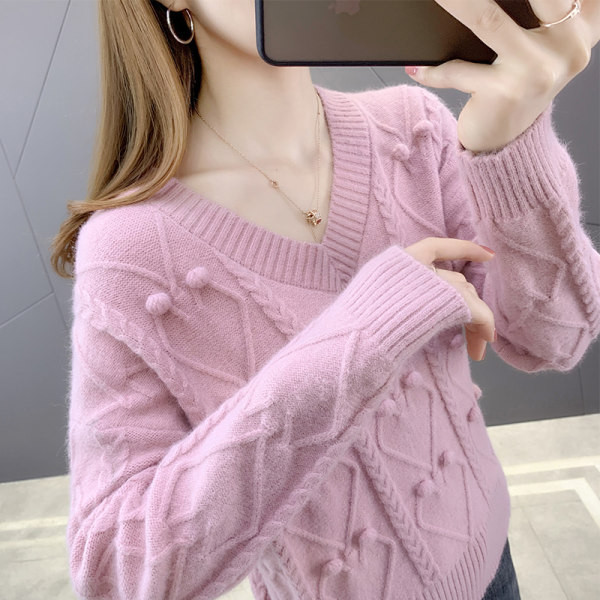 Дамски зимен пуловер с V-oбразно деколте 