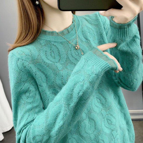 Női pulóver alacsony gallérral