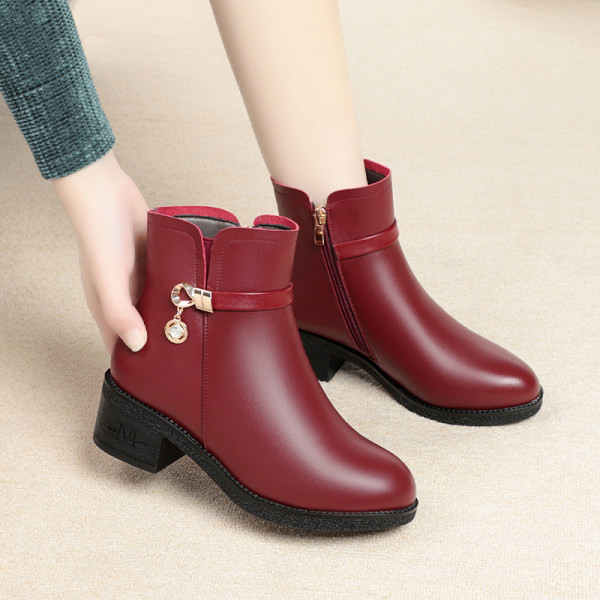 Női csizma meleg béléssel vagy anélkül