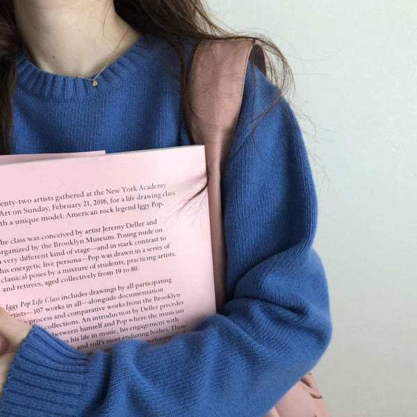 Moderan ženski džemper sa okruglim izrezom - tri boje