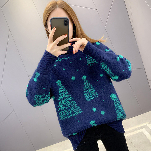 Női téli pulóver pólógallérral és karácsonyi motívummal