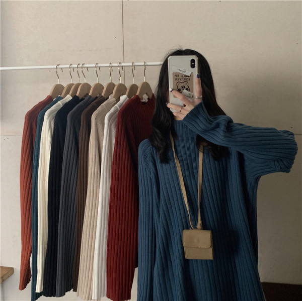 Alkalmi női széles pulóver magas gallérral