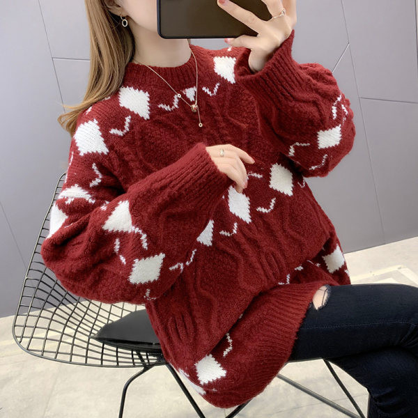 Φαρδύ μοντέλο γυναικείου πουλόβερ για το φθινόπωρο και το χειμώνα