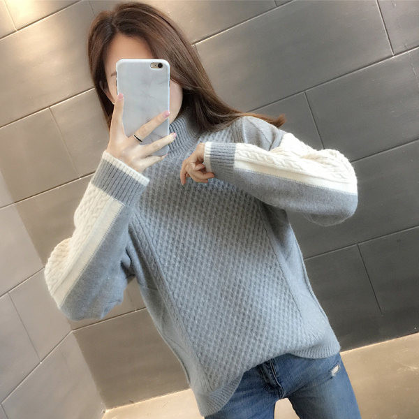 Női széles pulóver magas gallérral