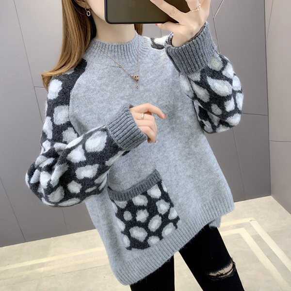 Leopárdmintás női pulóver zsebbel