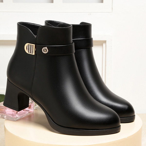 Modern női műbőr csizma pehely béléssel