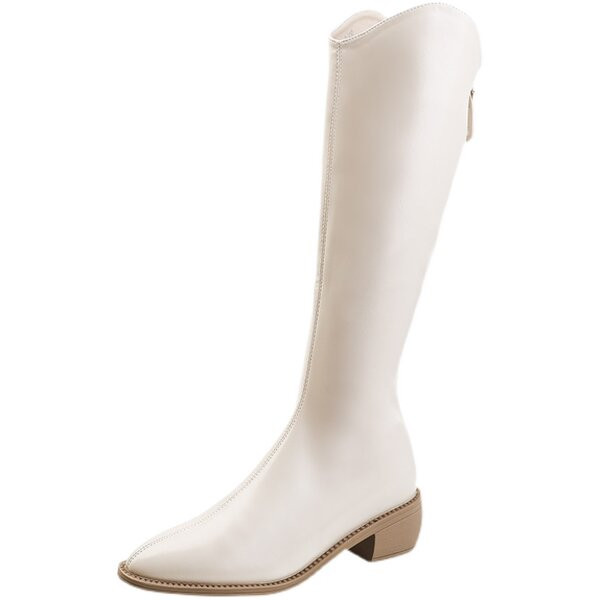 Modern hegyes műbőr csizma