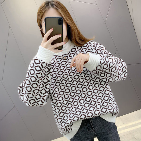 Őszi-téli női pulóver ovális nyakkivágással