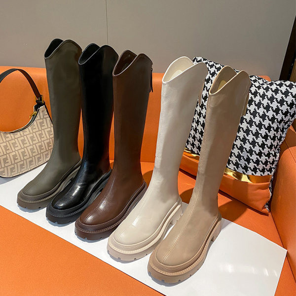 Cipzáras női csizma mindennapi használatra