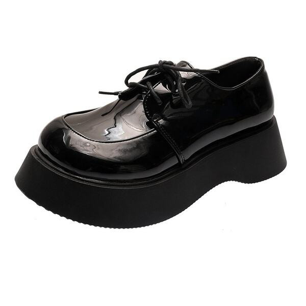 Női téli cipő fűzős fekete színben