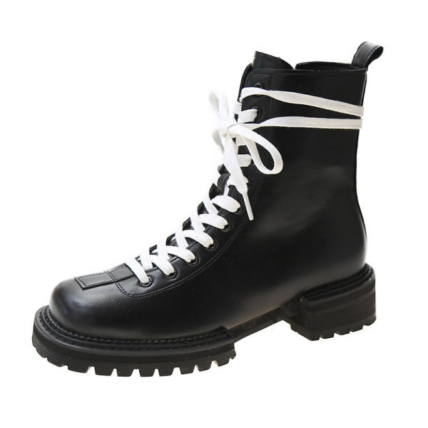 Fekete fűzős női téli csizma új modellje