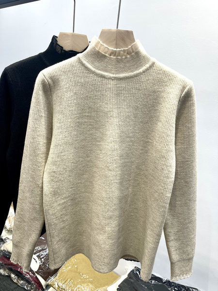 Női meleg pulóver magas gallérral, két színben