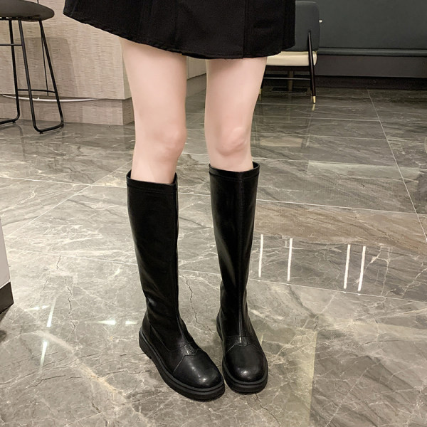 Női bőrcsizma - két modell