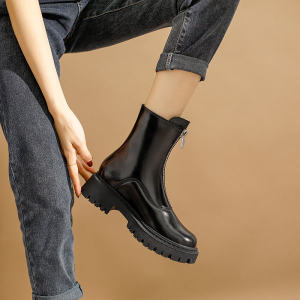 Alkalmi női csizma őszre-télre, cipzárral