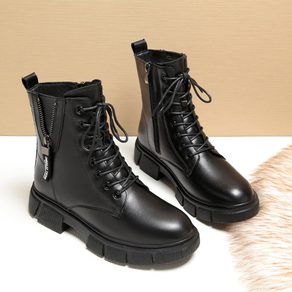 Női csizma öko bőrből cipzárral és fűzővel új modell