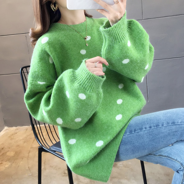 Széles modell női pulóver kerek nyakkivágással