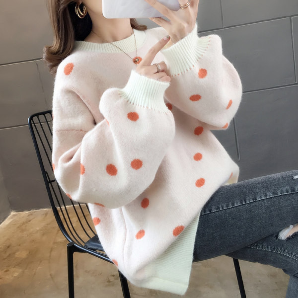 Széles modell női pulóver kerek nyakkivágással