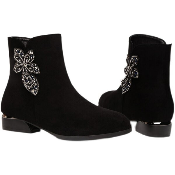 Alkalmi női csizma meleg béléssel, fekete színben