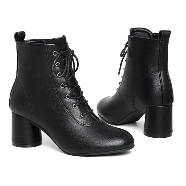 6 cm magas sarkú női bőrcsizma új modellje