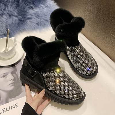 Női meleg csizma kövekkel, két színben