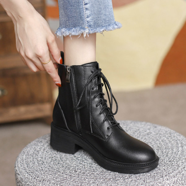 Női csizma sima modell - meleg béléssel vagy anélkül