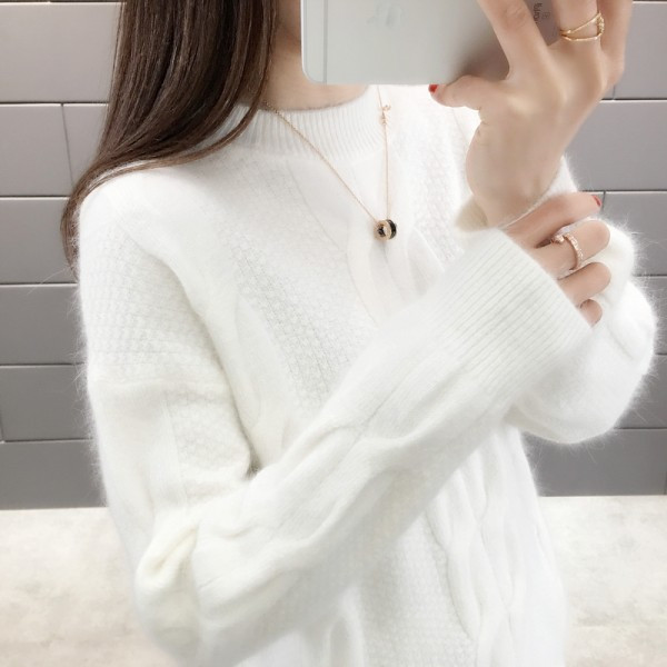 Stílusos női pulóver ovális nyakkivágással, sima modellel