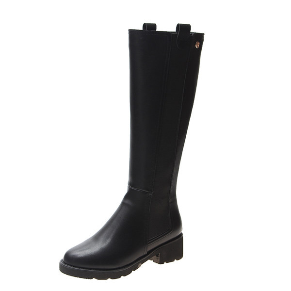 Női csizma fekete színben - műbőr