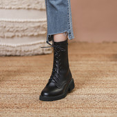 Bőr csizma fűzővel