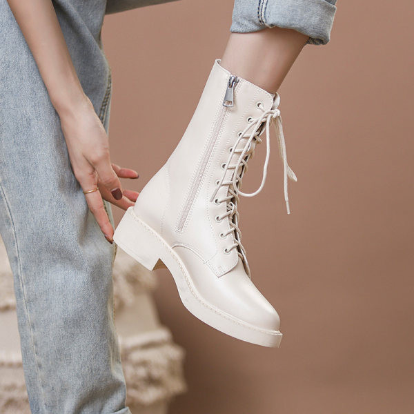 Bőr csizma fűzővel