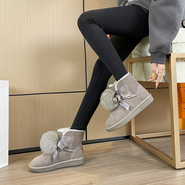 Női csizma meleg béléssel és pehellyel - többféle modell