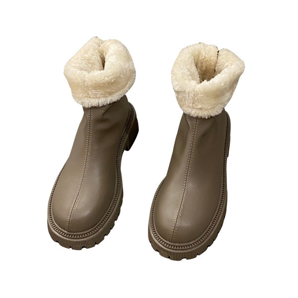 Modern női bőrcsizma bolyhos, lekerekített mintával