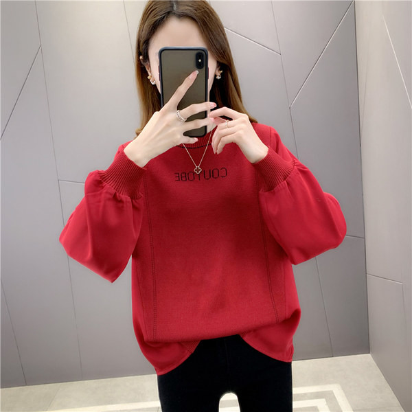 Modern női pulóver ovális nyakkivágással és hímzett felirattal