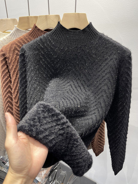 Női pulóver puha béléssel és magas gallérral