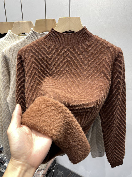 Női pulóver puha béléssel és magas gallérral