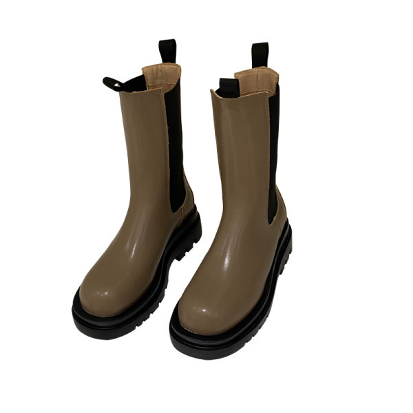 Alkalmi női kerek csizma műbőrből, durva talppal