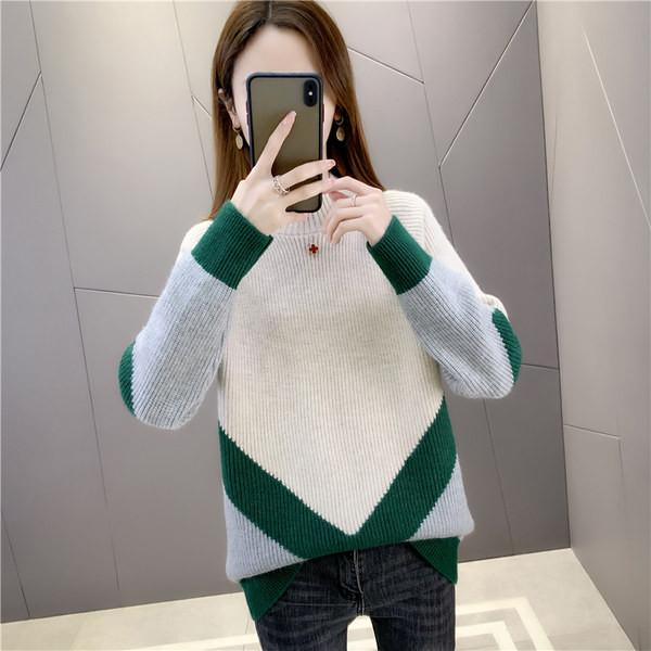 Női téli pulóver félmagas gallérral