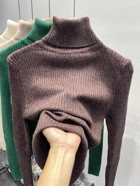 Modern női pulóver pólógallérral