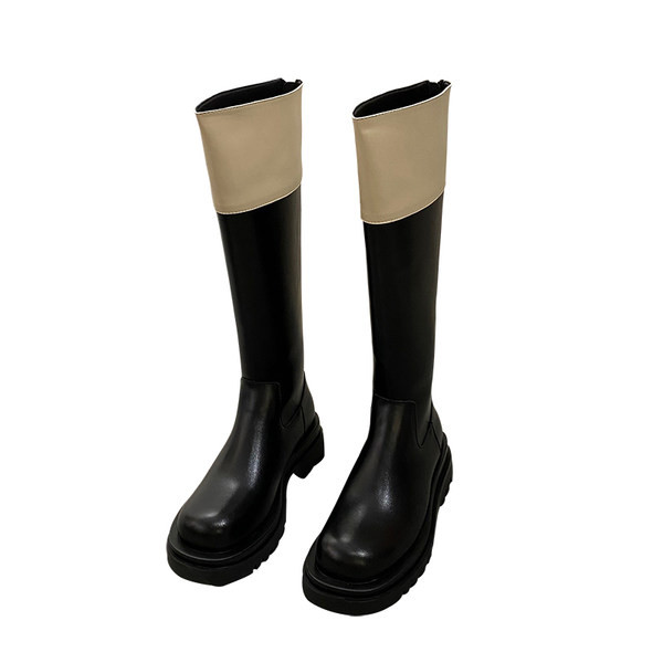 Lapos talpú női bőrcsizma