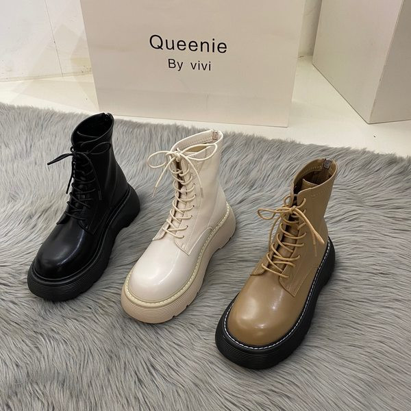 Modern női csizma - két modell