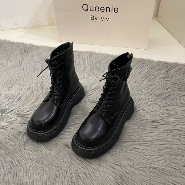 Modern női csizma - két modell