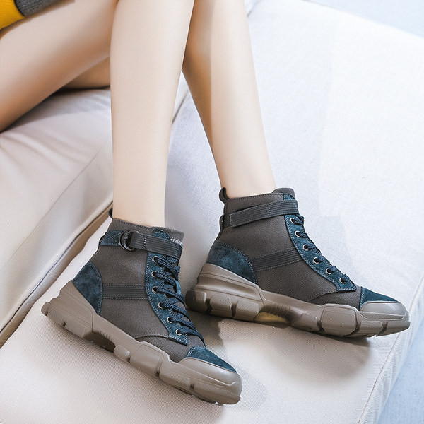 Női tavaszi-őszi csizma fűzővel, fém rögzítéssel