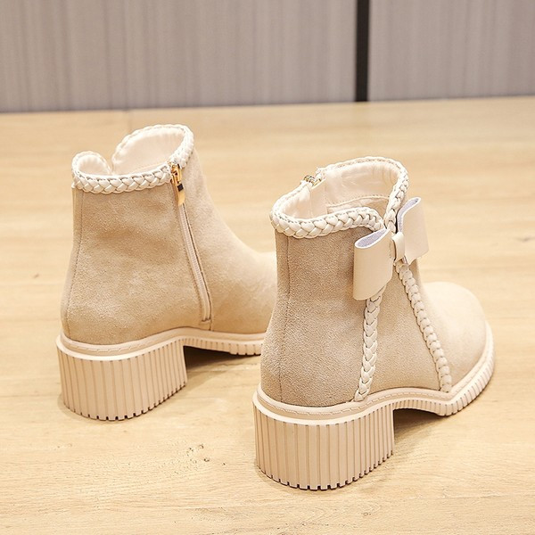 Moderne ženske čizme s trakom i petom od 5,5 cm