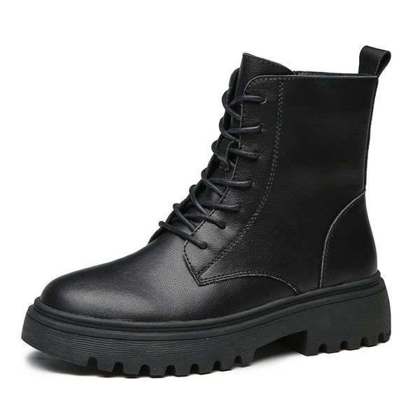 Γυναικείες μοντέρνες μπότες από ψεύτικο δέρμα σε μαύρο χρώμα