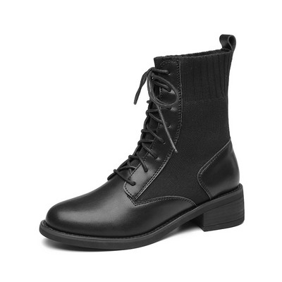 Női csizma fűzővel és gumival