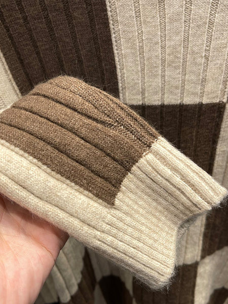 Μοντέρνο γυναικείο καρό πουλόβερ με πόλο τζάκετ