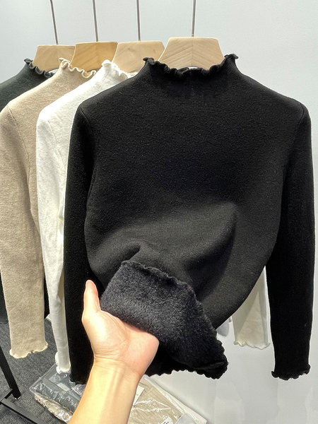 Alkalmi női pulóver fürtökkel