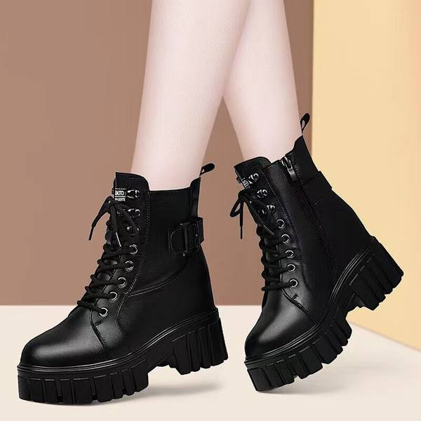 Öko bőrből készült női csizma fűzővel, magas talppal 8 cm